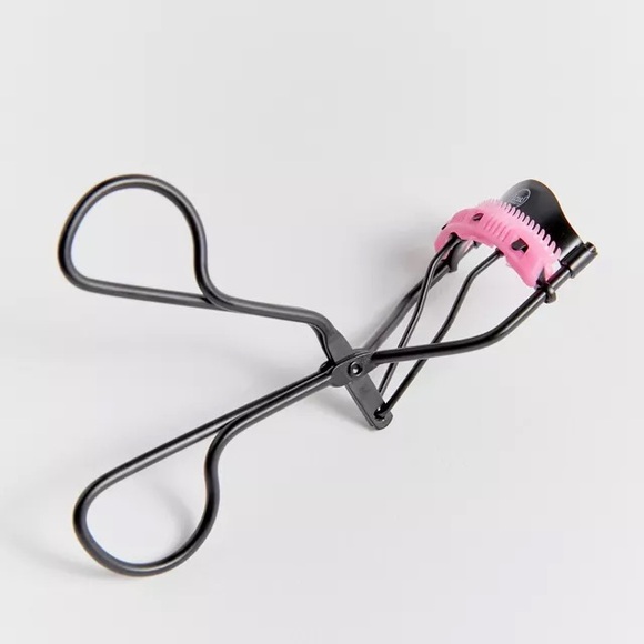 Urban Outfitters Eyelash Comb Curler - Picture 1 of 4
